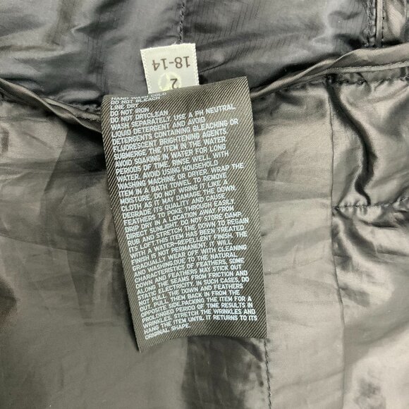 Uniqlo Black Quilted Down Puffer Snap Front Sz M - Picture 16 of 16